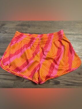Under Armour Semi-fitted Heatgear Pink & Orange Athletic Shorts Medium